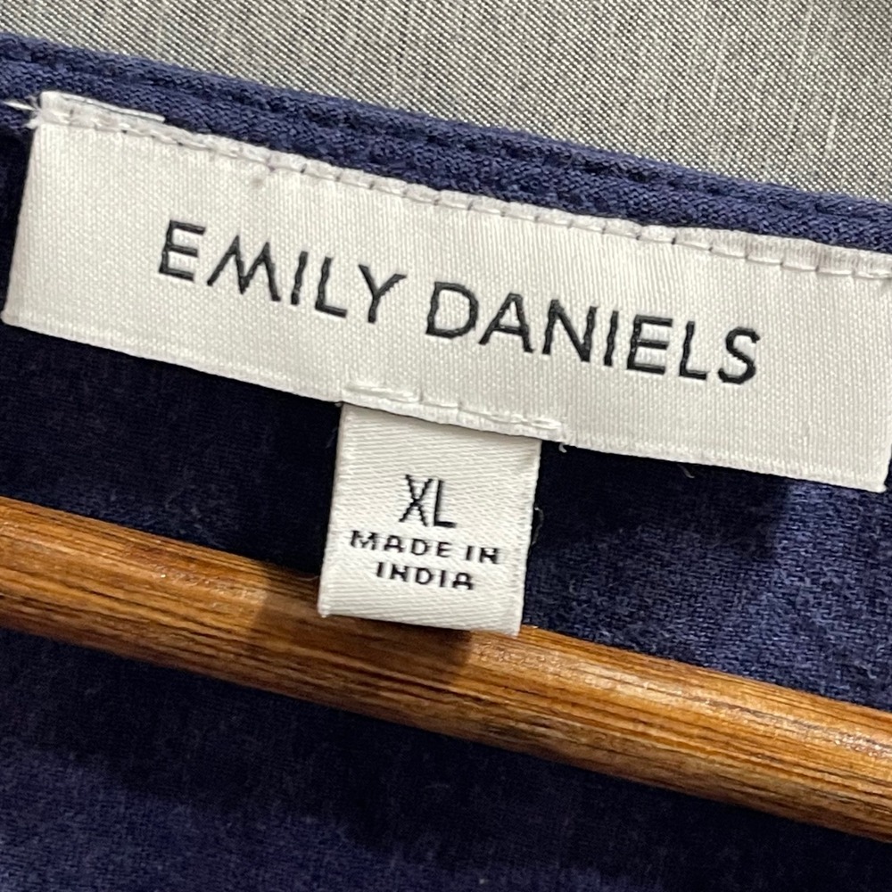 Emily Daniels Tunic Top Womens XL Navy Blue Linen Blend Roll Tab Sleeve Coastal - Picture 3 of 8